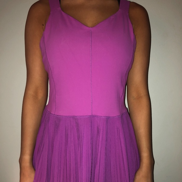 Lululemon Tank - Picture 1 of 3
